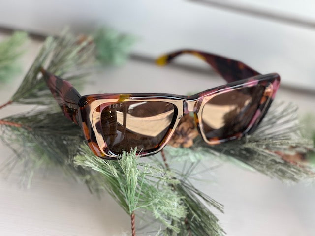 DIFF Aura Polarized Sunglasses Torino Pink Tortoise Frame Brown Lens NWT Aura Square Sunglasses | Wild Tortoise & Brown Gradient  main image 2