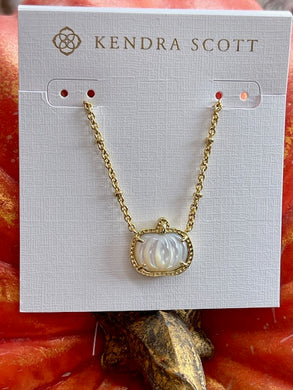 PUMPKIN SHORT PENDANT NECKLACE GOLD MOTHER OF PEARL