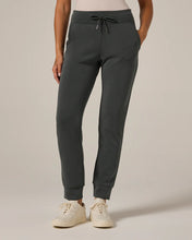 REV™ Jogger-Basil