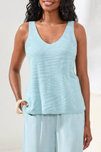 Sleeveless V-Neck Sweater-Ltaquasky