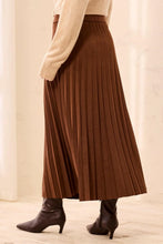 PULL ON PLEATED SKIRT-Hickory