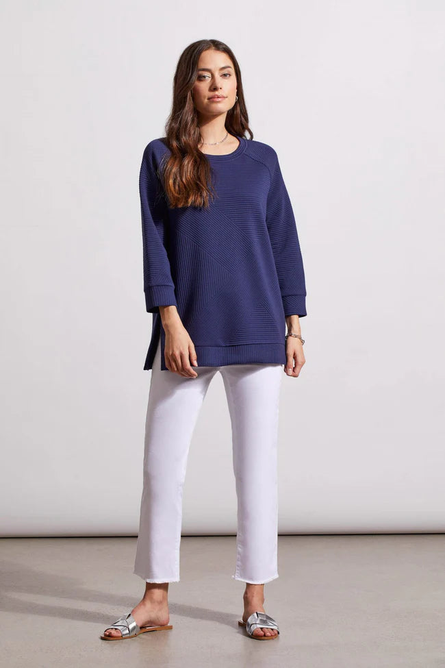 Jet Blue-QUILTED RAGLAN TOP