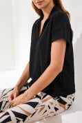 S/S JOHNNY COLLAR TOP-BLACK