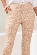 PULL ON CAPRI W/ POCKETS-Sesame